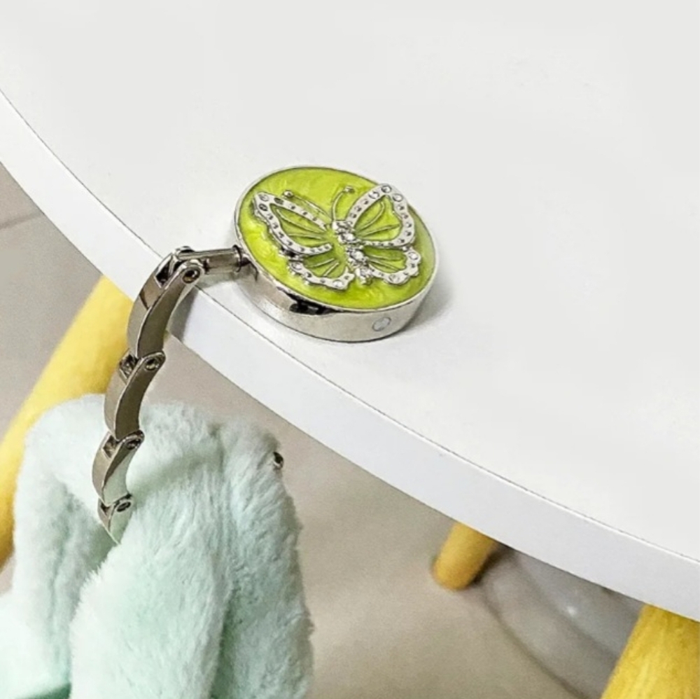 Portable Handbag Hook Fits Most Tables - Picture 5 of 8